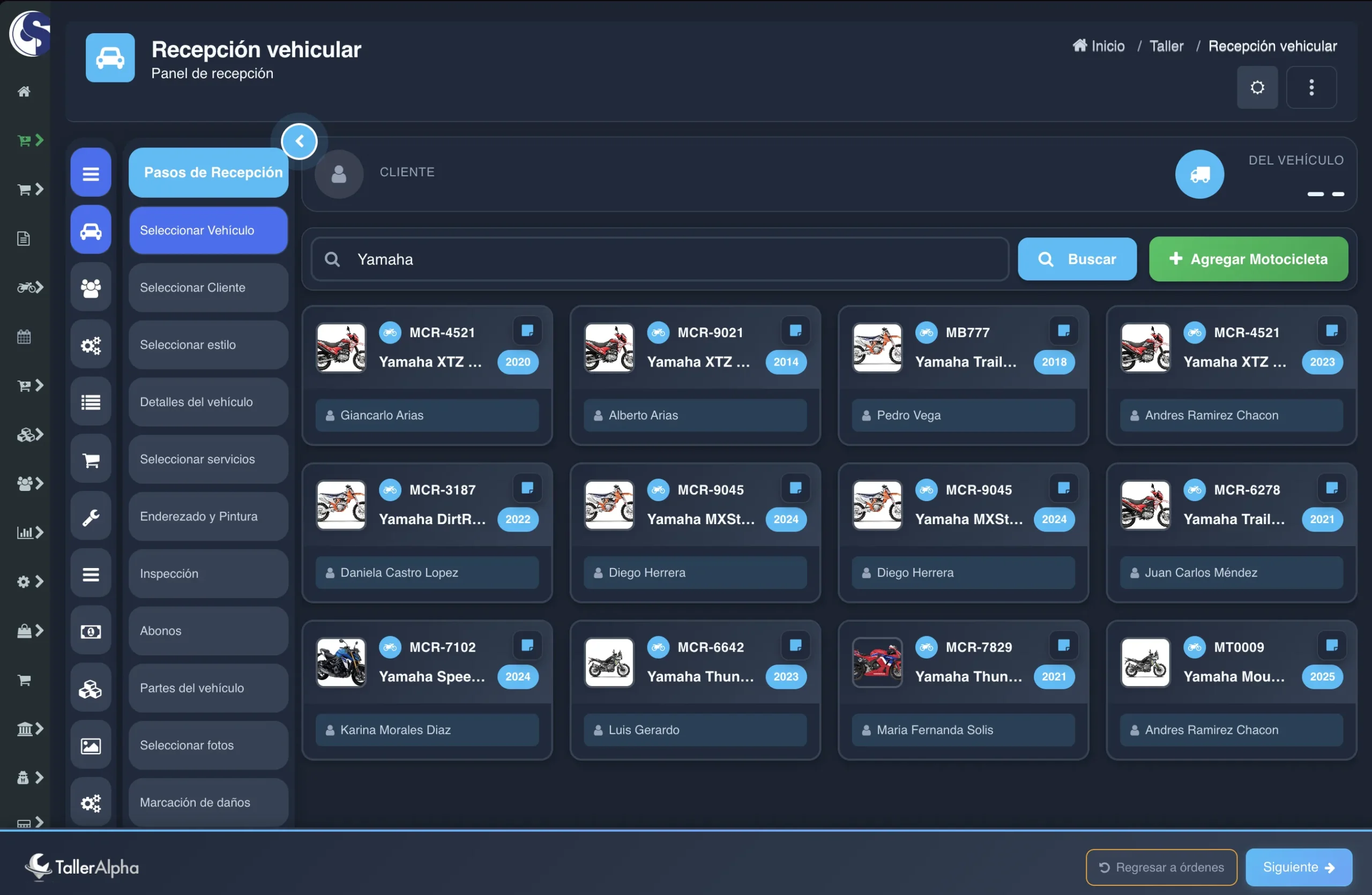 Paso 2: Seleccionar la motocicleta del cliente